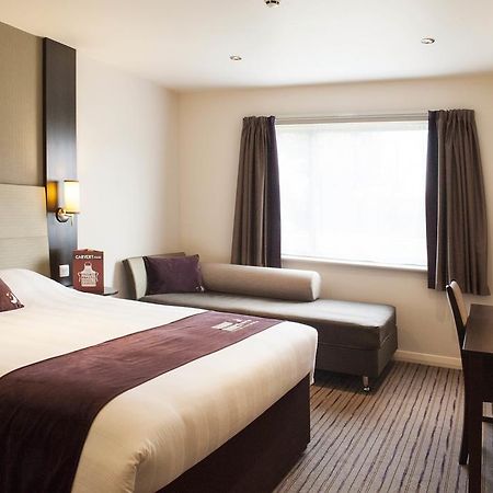 Premier Inn Bristol City Centre - Haymarket ภายนอก รูปภาพ