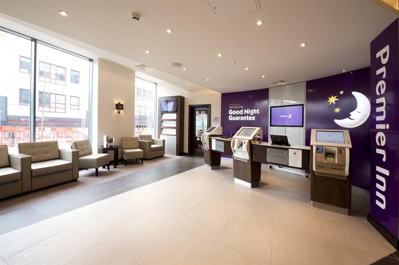 Premier Inn Bristol City Centre - Haymarket ภายนอก รูปภาพ