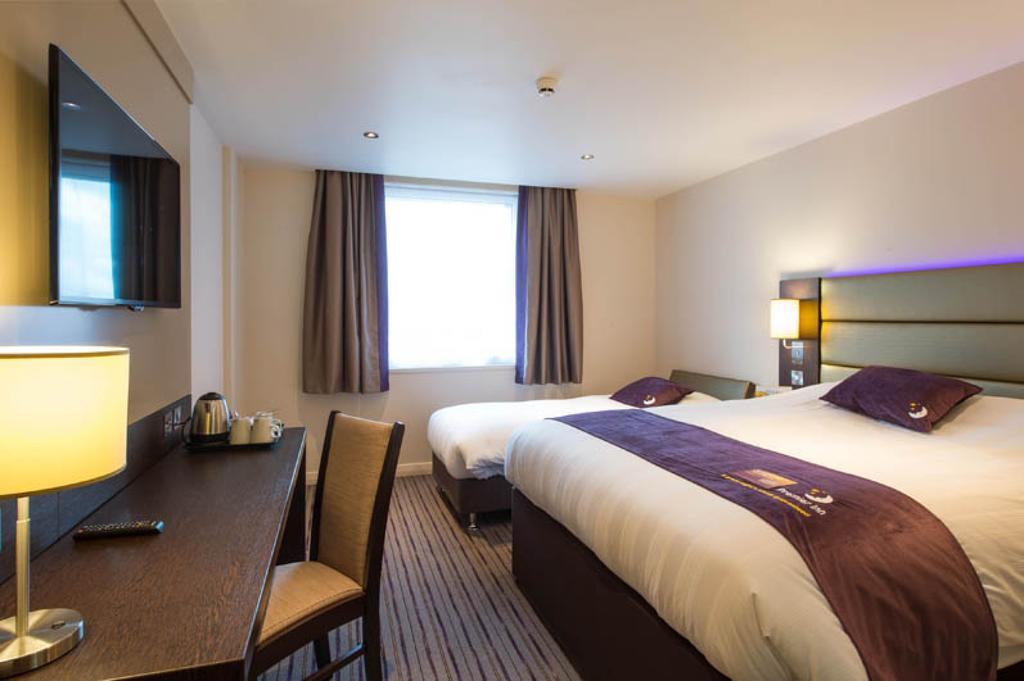 Premier Inn Bristol City Centre - Haymarket ภายนอก รูปภาพ