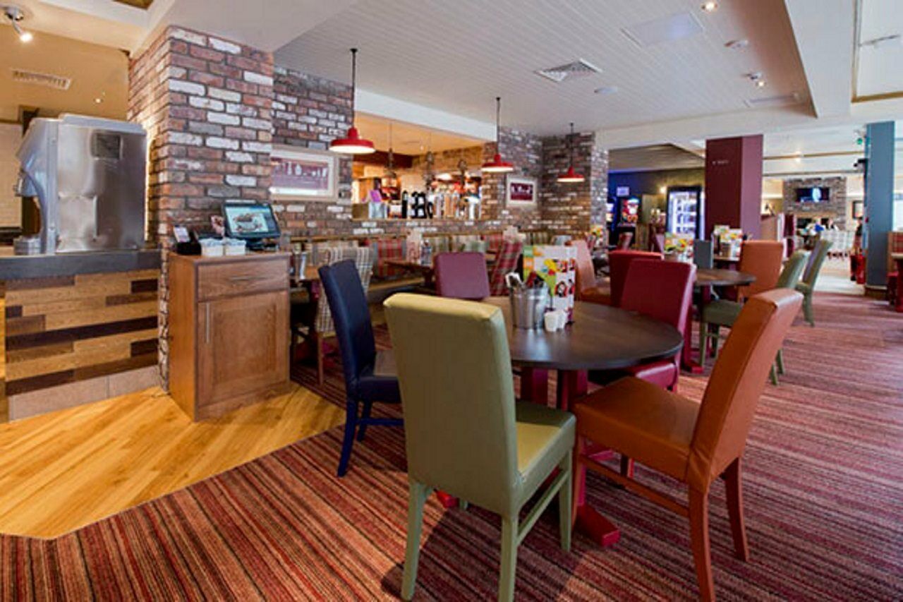 Premier Inn Bristol City Centre - Haymarket ภายนอก รูปภาพ