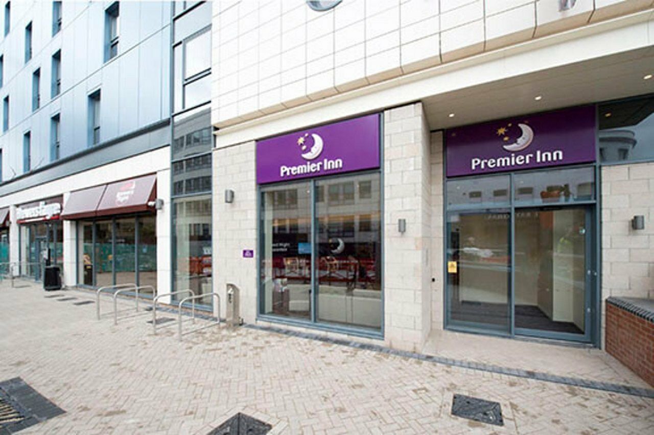 Premier Inn Bristol City Centre - Haymarket ภายนอก รูปภาพ